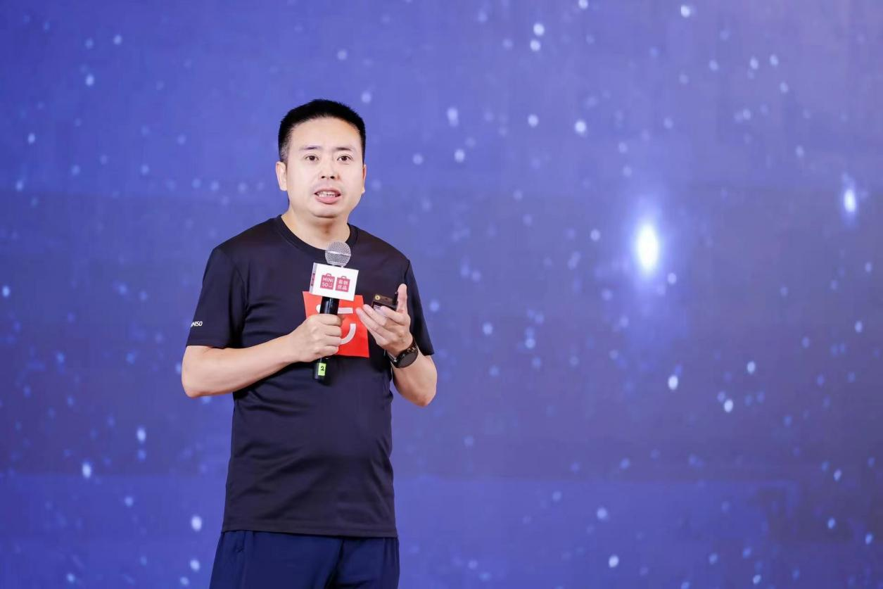 中國品牌掀起“出?！崩顺?，
名創(chuàng)優(yōu)品瞄準(zhǔn)全球生活潮流賽道