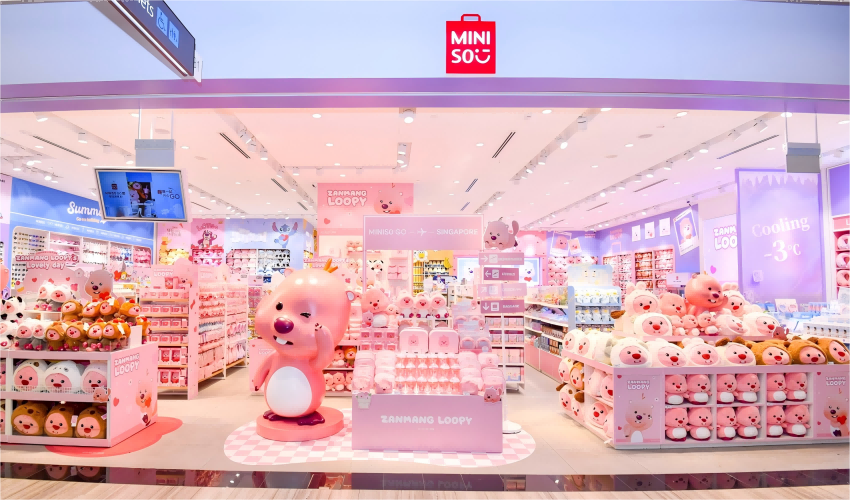 名創(chuàng)優(yōu)品Zanmang Loopy主題店海外首發(fā)，首站落地新加坡樟宜機場